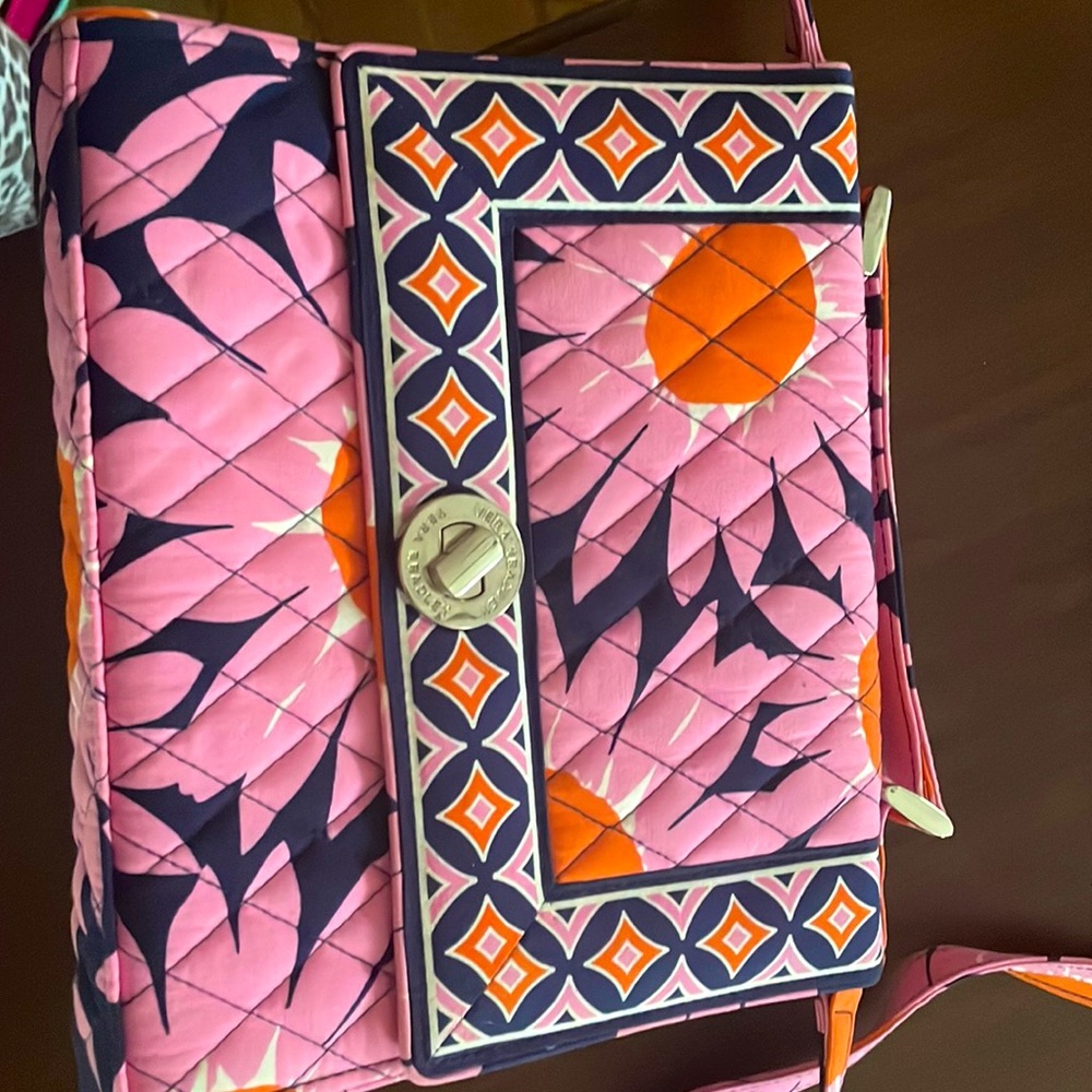Vera Bradley floral bag. Never used. Could use as a crossbody